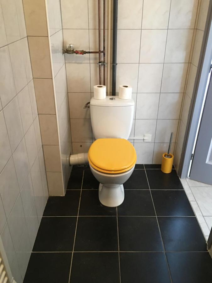 A 20m De La Apartment