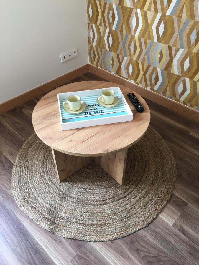 A 20m De La Apartment